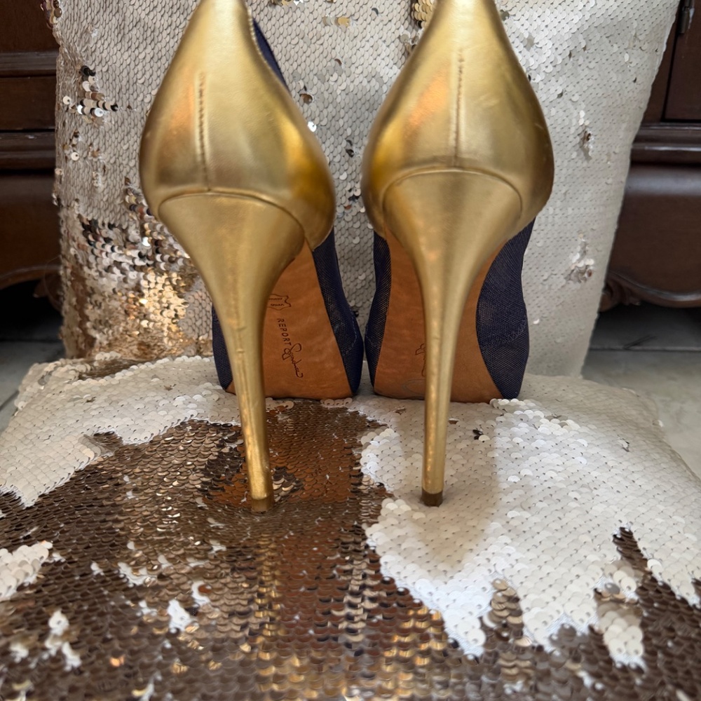 Heels - Picture 3 of 3